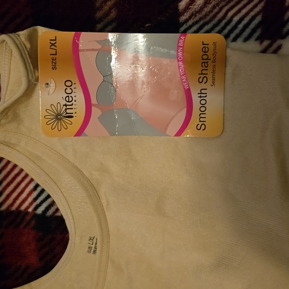 NWT body shaper size l/xl - Picture 3 of 10